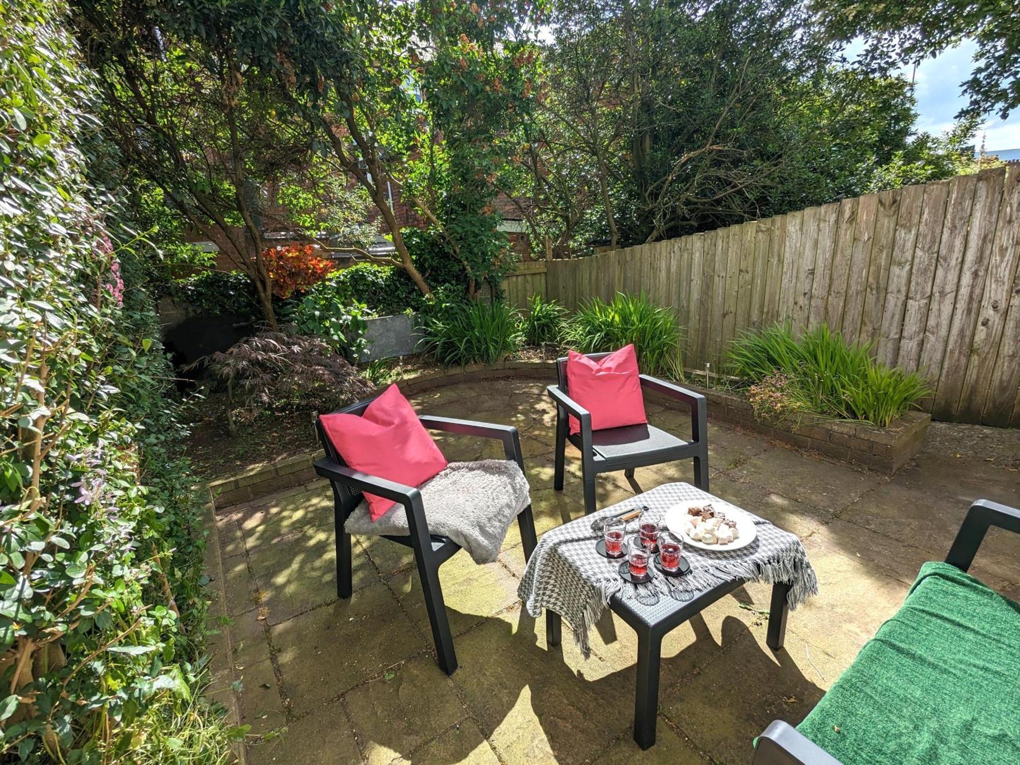Holiday home Heart Of With Private Garden *
